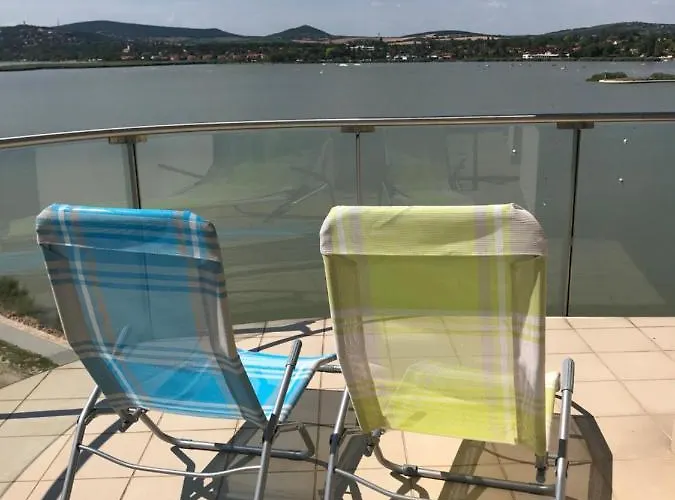 Panorama Apartment *